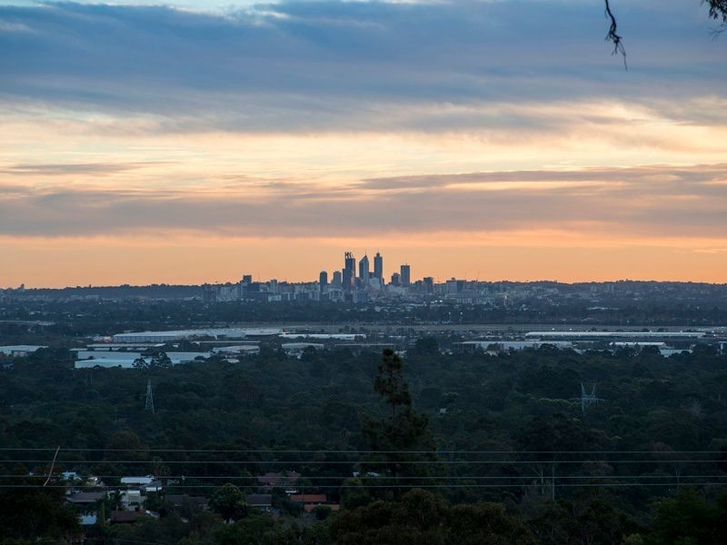 8 Gray Road, Gooseberry Hill WA 6076