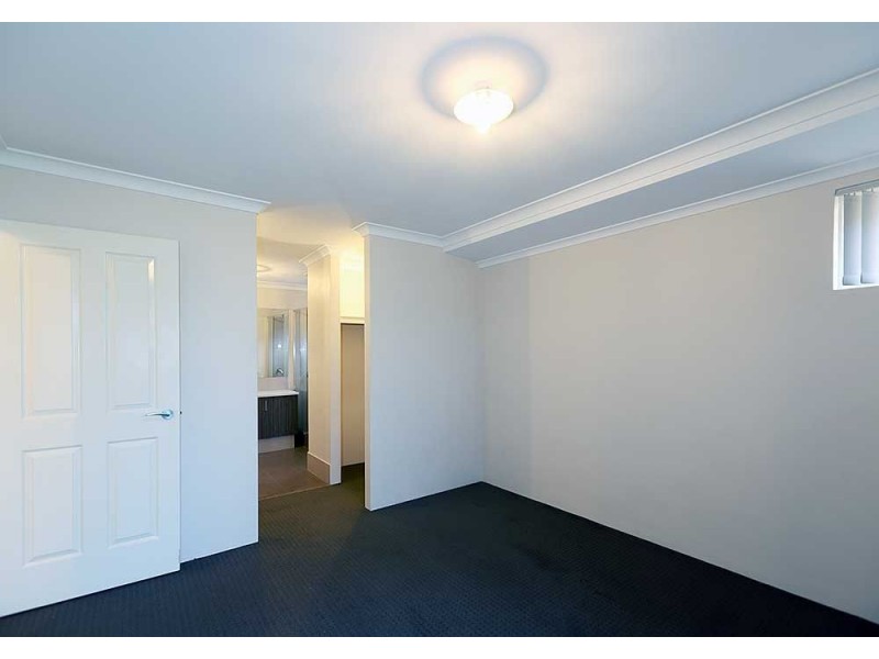8 Bluebell Avenue, High Wycombe WA 6057