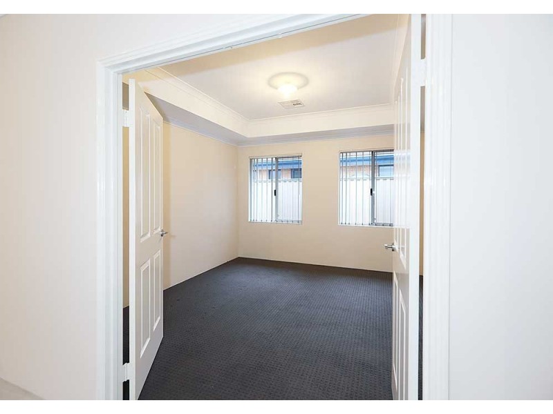8 Bluebell Avenue, High Wycombe WA 6057