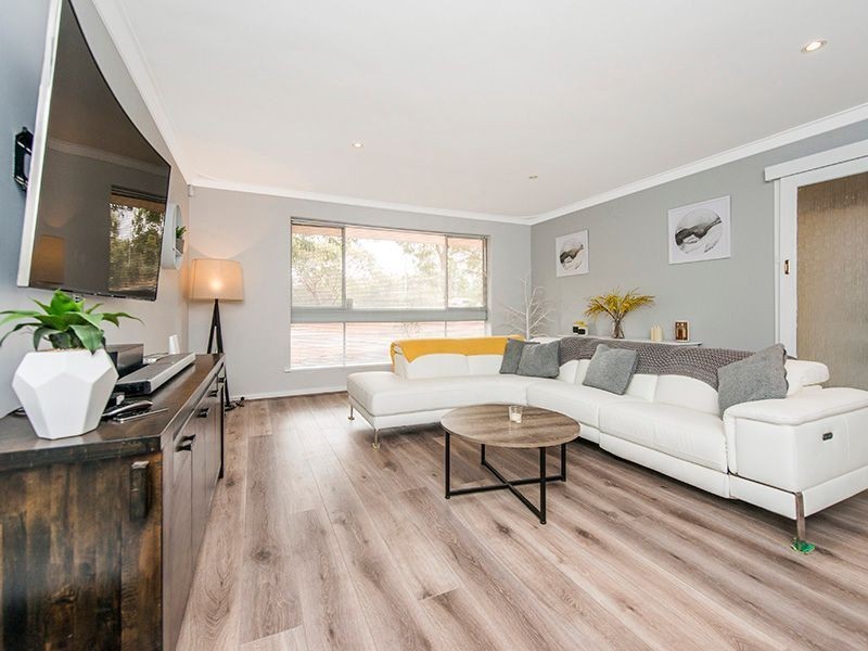 3 Pipers Place, Kalamunda WA 6076