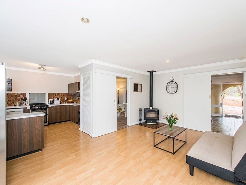 3 Pipers Place, Kalamunda WA 6076