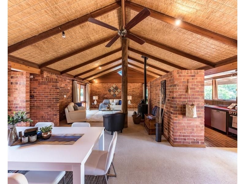 12 Jaraba Avenue, Gooseberry Hill WA 6076