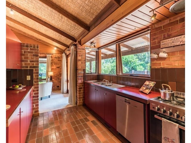 12 Jaraba Avenue, Gooseberry Hill WA 6076