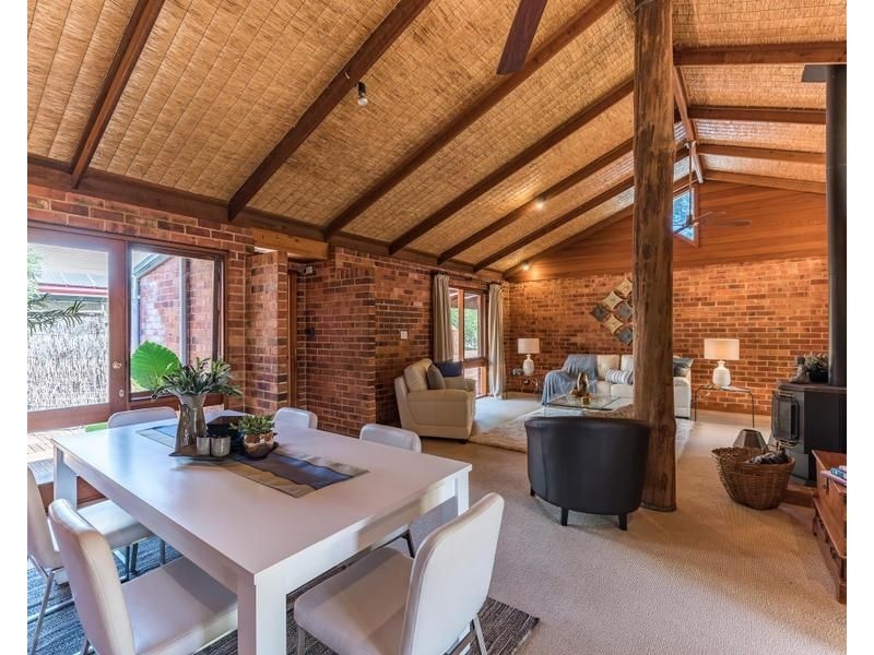 12 Jaraba Avenue, Gooseberry Hill WA 6076