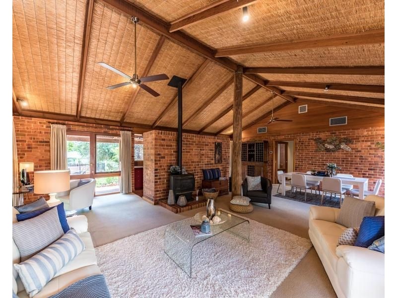 12 Jaraba Avenue, Gooseberry Hill WA 6076