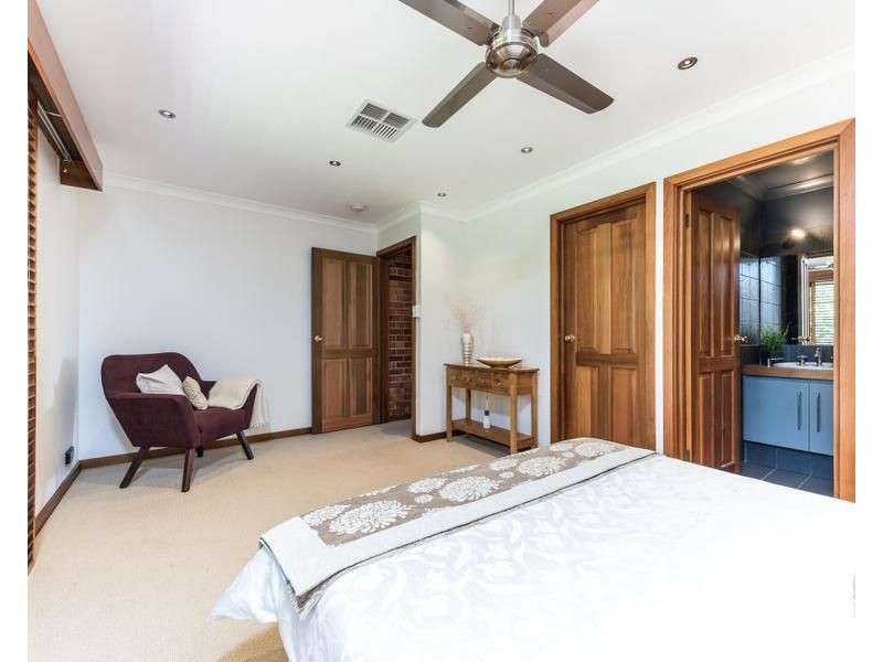 12 Jaraba Avenue, Gooseberry Hill WA 6076