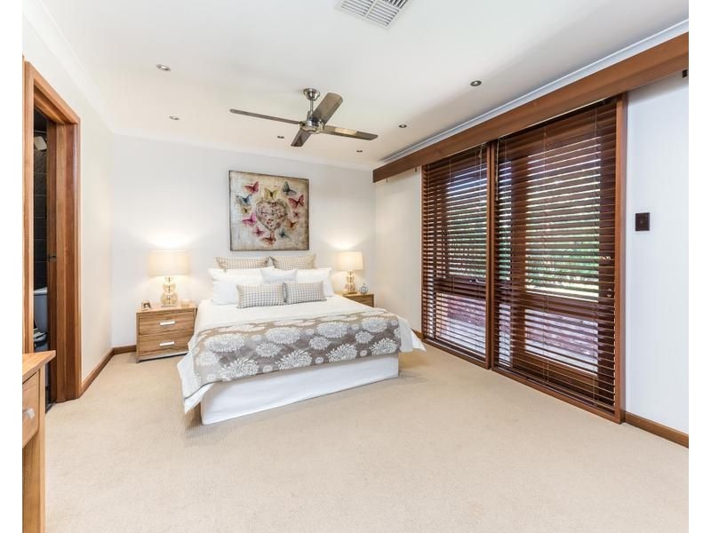 12 Jaraba Avenue, Gooseberry Hill WA 6076