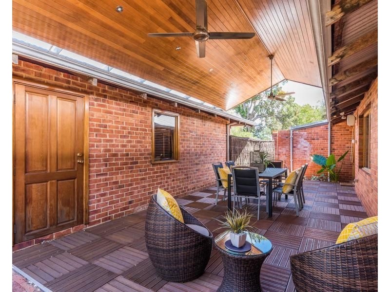 12 Jaraba Avenue, Gooseberry Hill WA 6076