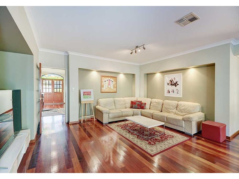 73 Connor Road, Lesmurdie WA 6076