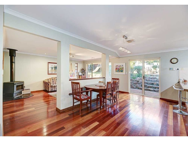 73 Connor Road, Lesmurdie WA 6076