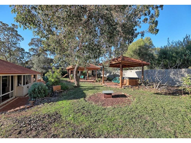 73 Connor Road, Lesmurdie WA 6076