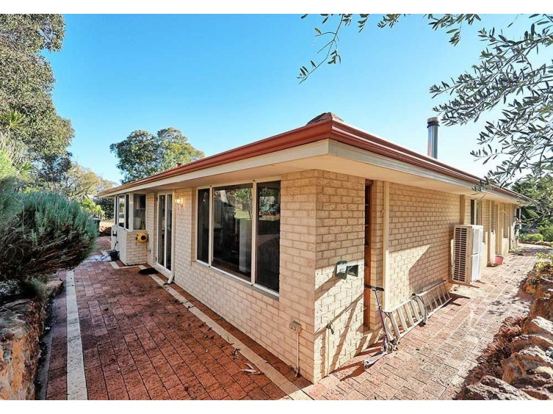 73 Connor Road, Lesmurdie WA 6076