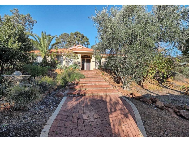 73 Connor Road, Lesmurdie WA 6076