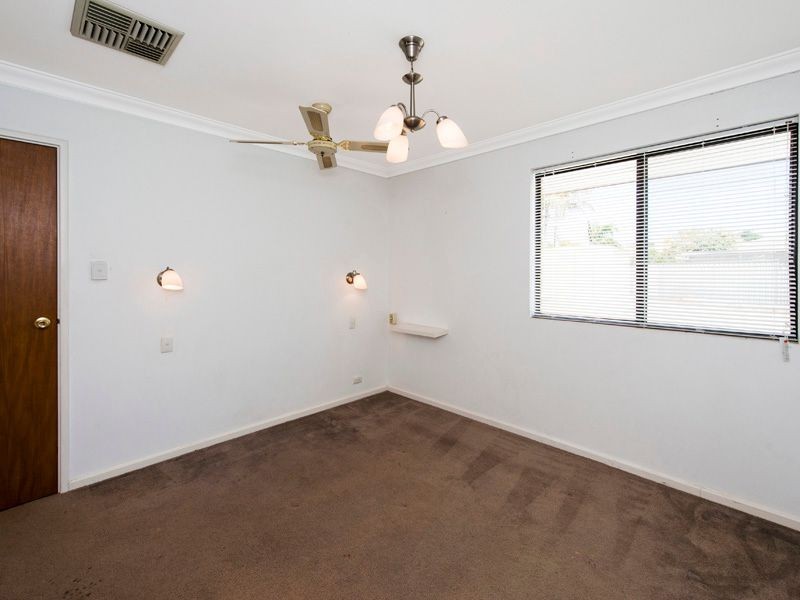 4 Leith Place, High Wycombe WA 6057