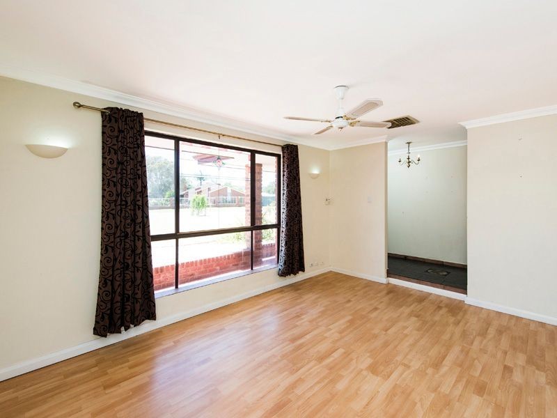 4 Leith Place, High Wycombe WA 6057