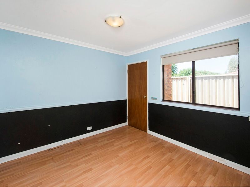 4 Leith Place, High Wycombe WA 6057