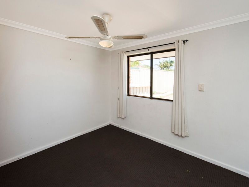 4 Leith Place, High Wycombe WA 6057