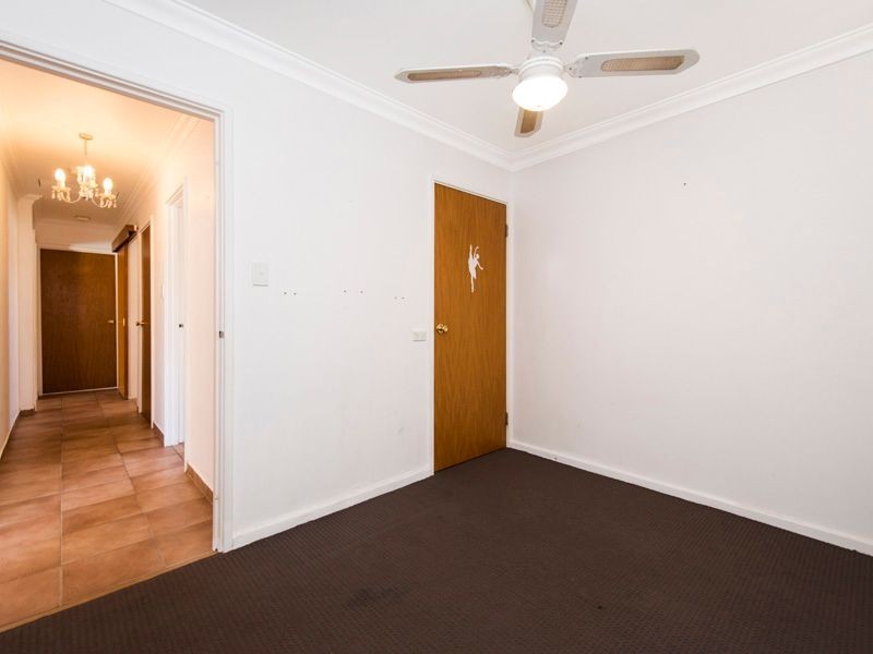 4 Leith Place, High Wycombe WA 6057