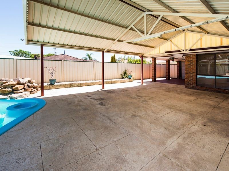 4 Leith Place, High Wycombe WA 6057