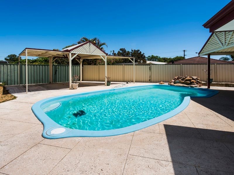 4 Leith Place, High Wycombe WA 6057