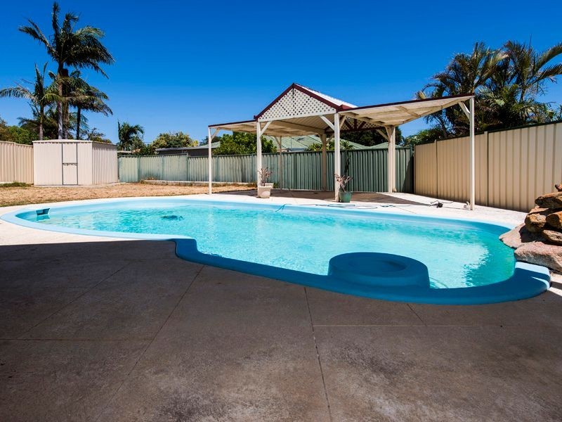 4 Leith Place, High Wycombe WA 6057