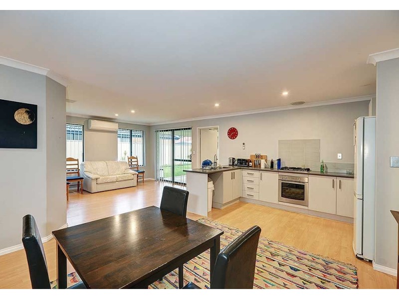 55 Baza Gardens, Maida Vale WA 6057