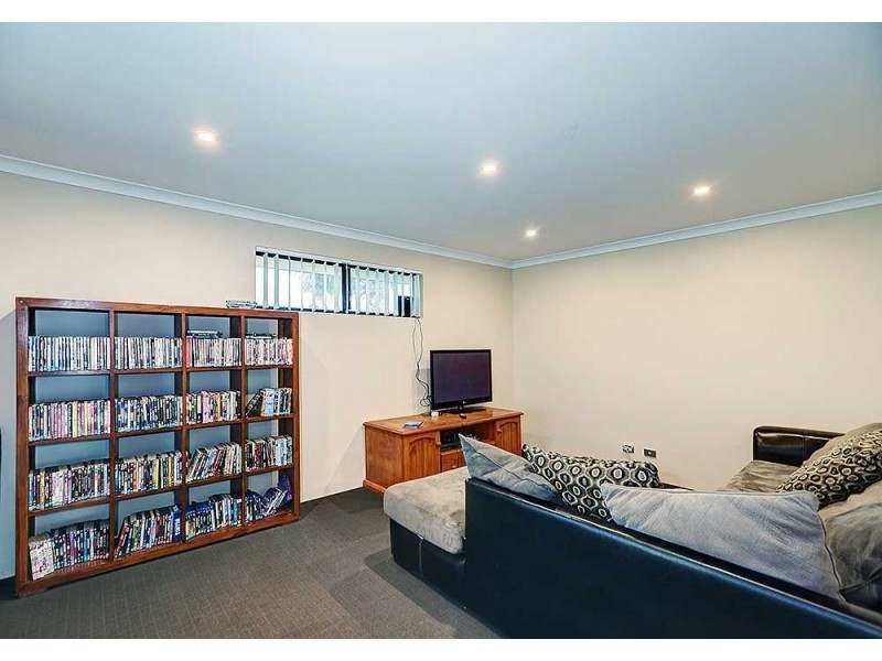 55 Baza Gardens, Maida Vale WA 6057