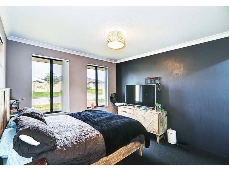 55 Baza Gardens, Maida Vale WA 6057