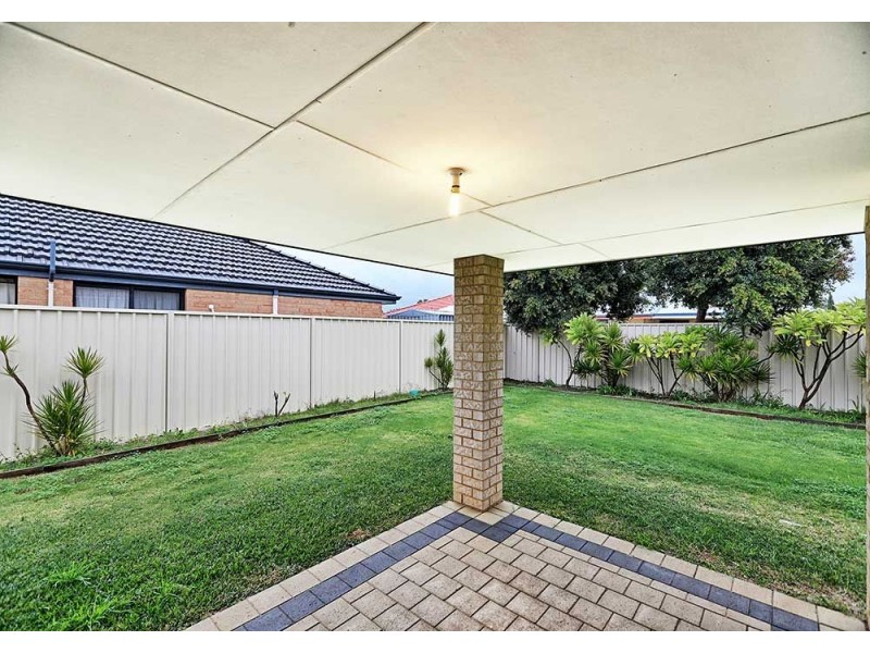 55 Baza Gardens, Maida Vale WA 6057