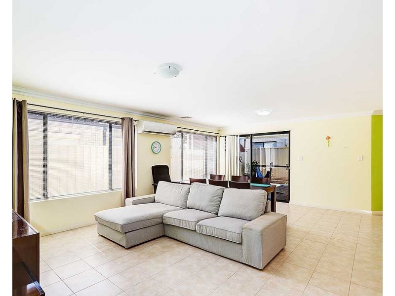 43 Larwood Crescent, High Wycombe WA 6057