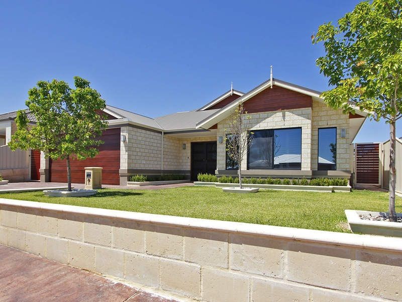 8 Epping Court, High Wycombe WA 6057