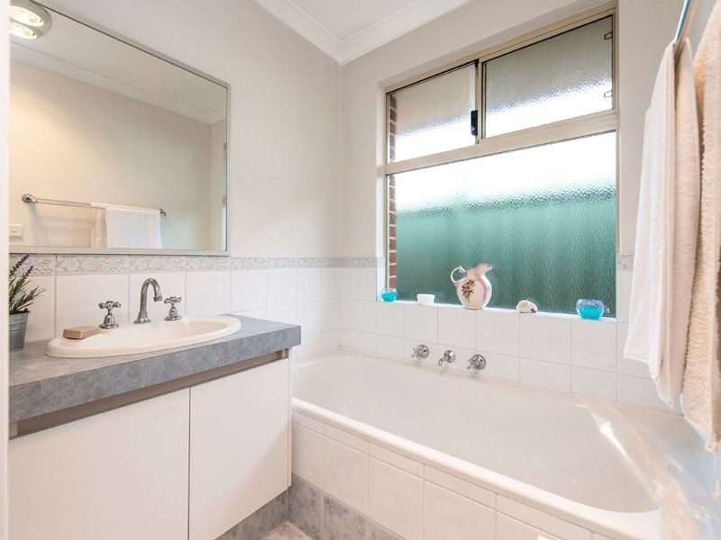 21 Regency Ramble, Wattle Grove WA 6107