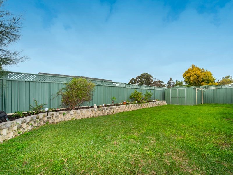 21 Regency Ramble, Wattle Grove WA 6107