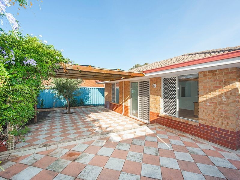 3/2A Frost Street, Swan View WA 6056