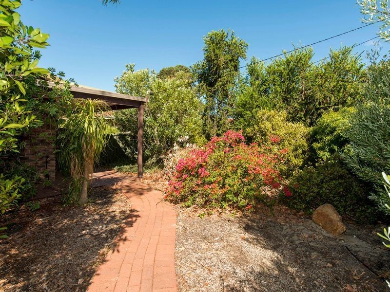 446 Kalamunda Road, High Wycombe WA 6057