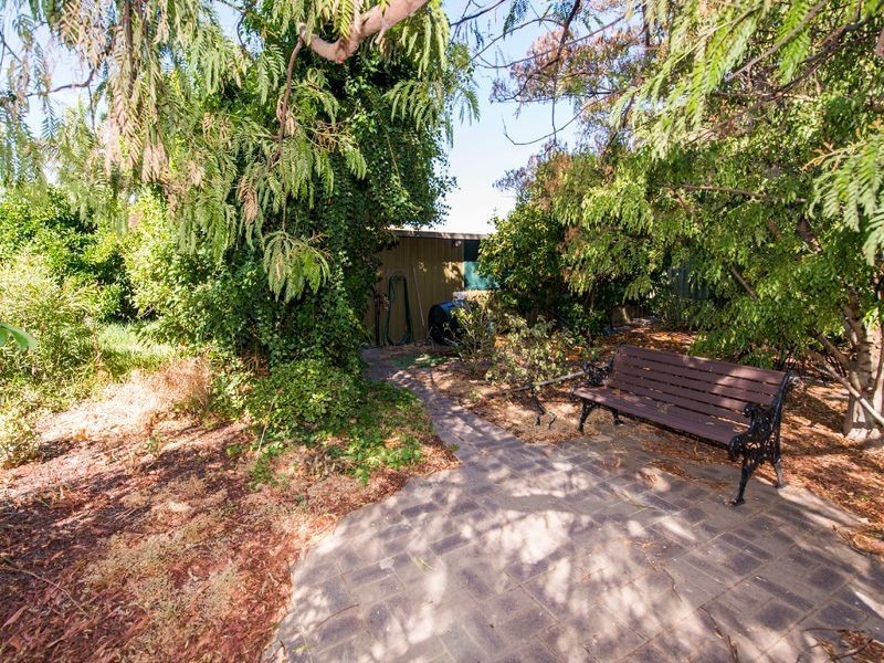 446 Kalamunda Road, High Wycombe WA 6057