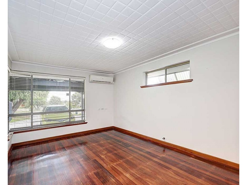11 Hume Road, High Wycombe WA 6057