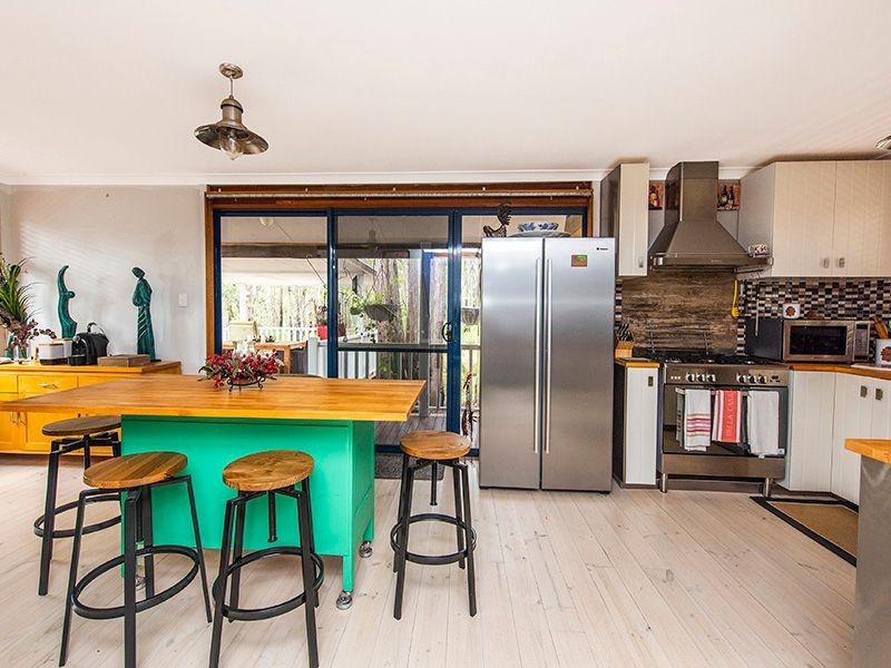 4 Windoo Road, Parkerville WA 6081