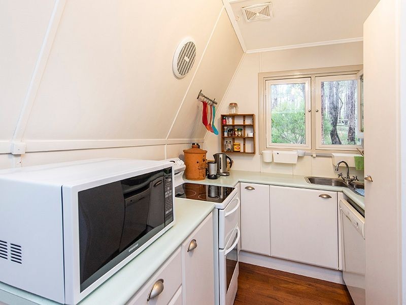 4 Windoo Road, Parkerville WA 6081