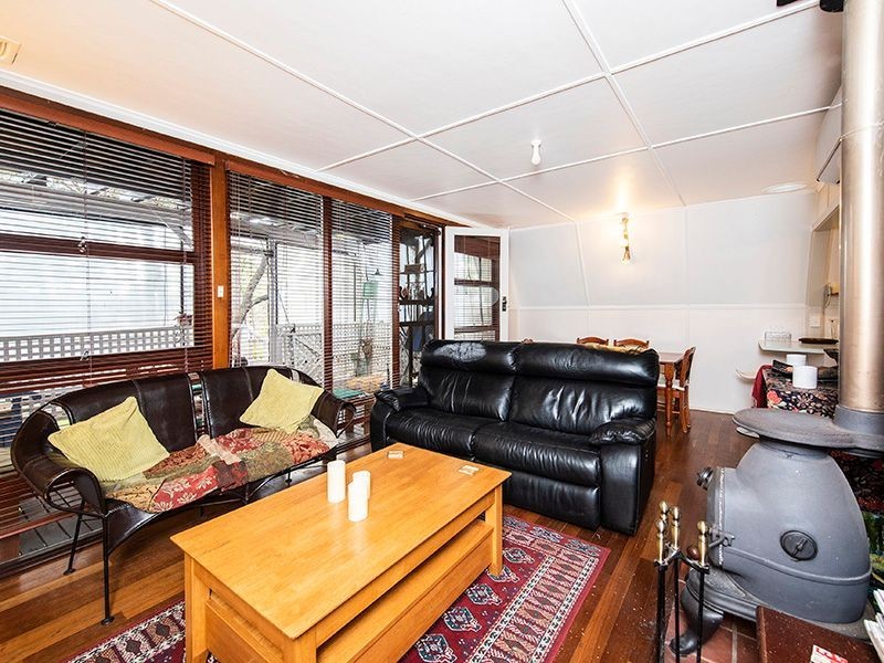 4 Windoo Road, Parkerville WA 6081