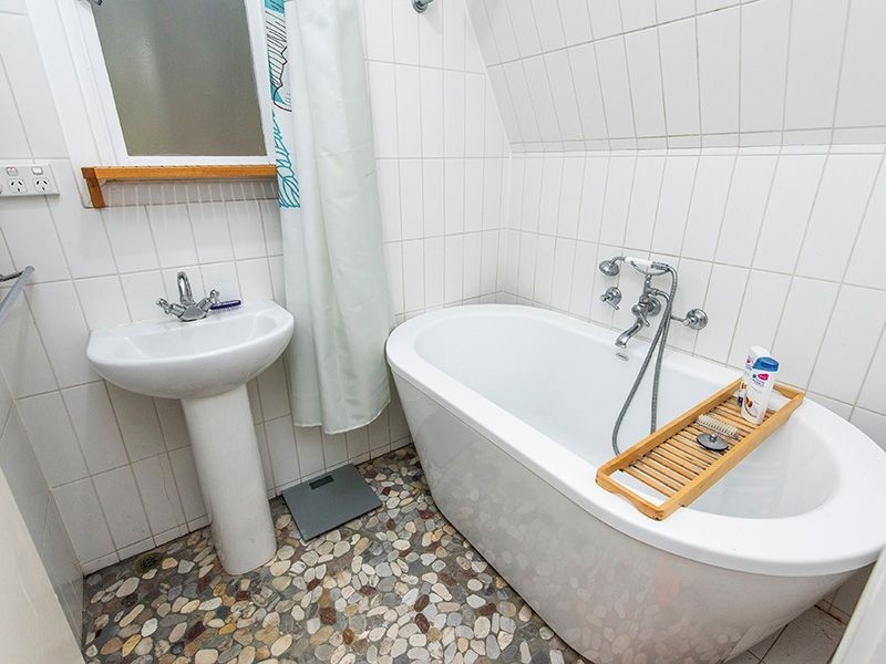 4 Windoo Road, Parkerville WA 6081