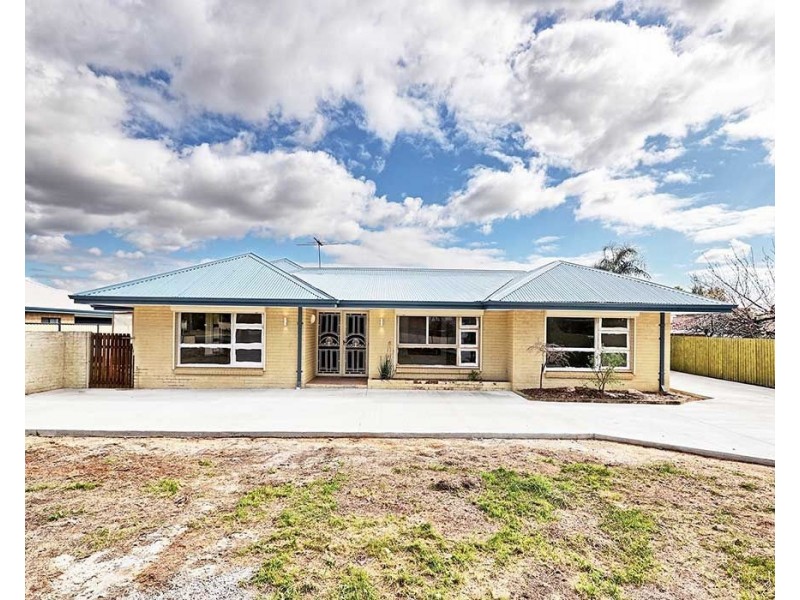 35 Sorensen Road, High Wycombe WA 6057