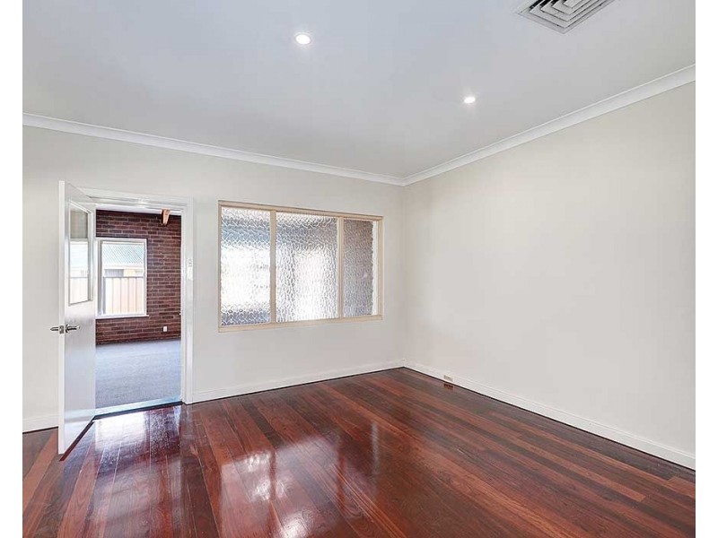 35 Sorensen Road, High Wycombe WA 6057