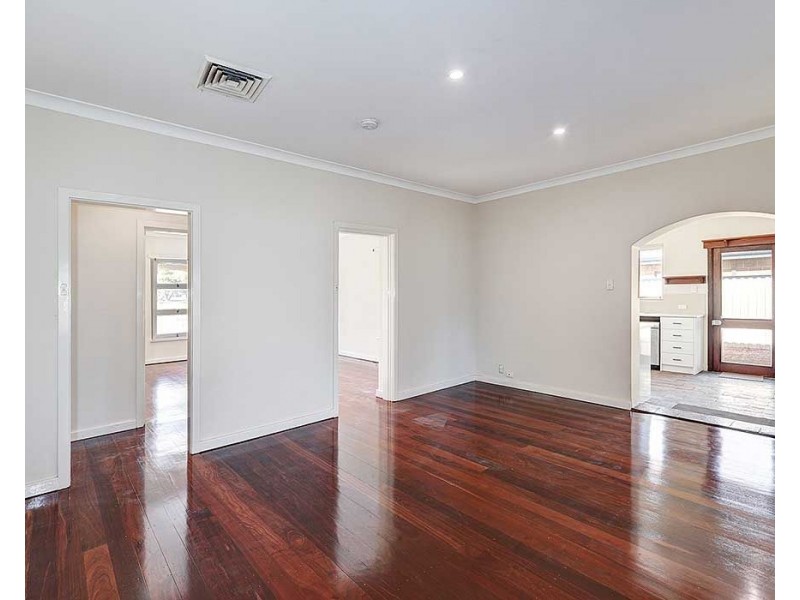 35 Sorensen Road, High Wycombe WA 6057