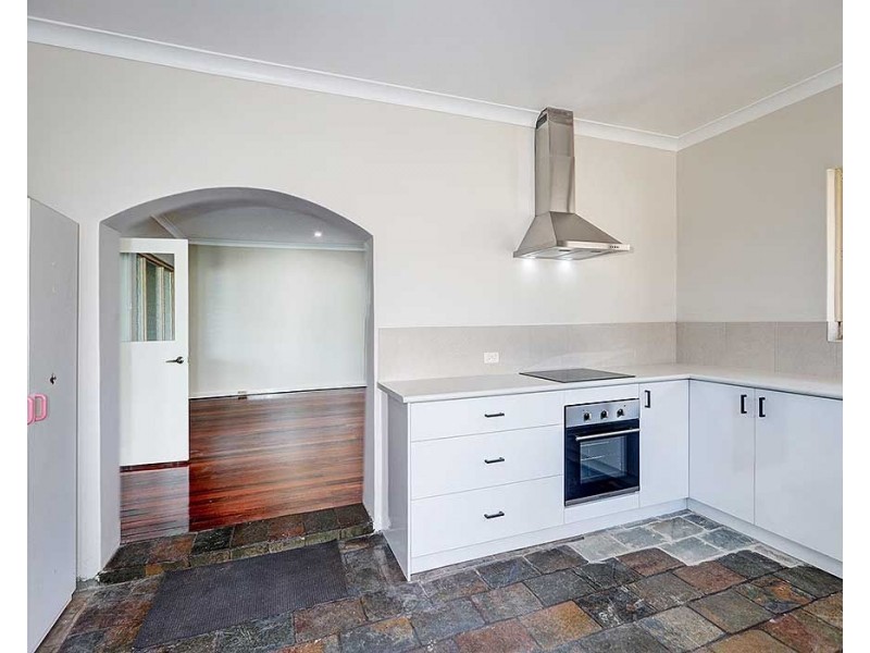 35 Sorensen Road, High Wycombe WA 6057