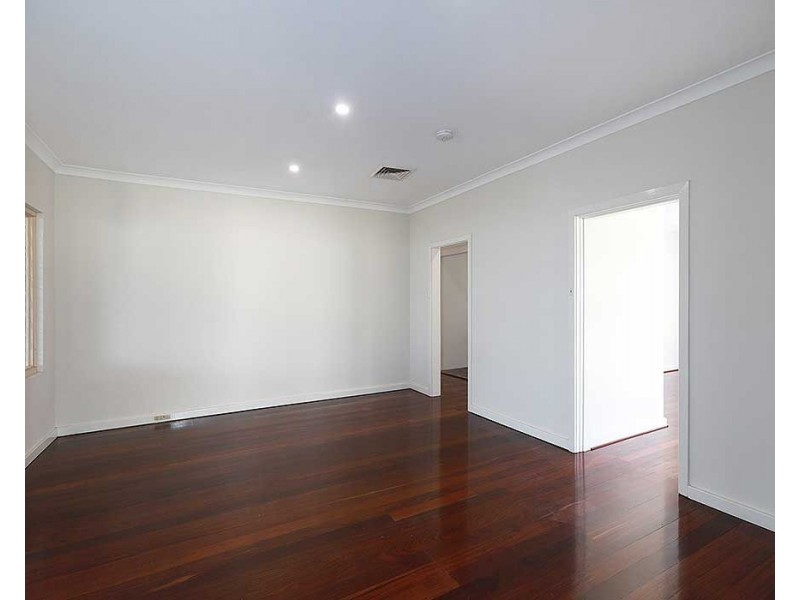 35 Sorensen Road, High Wycombe WA 6057