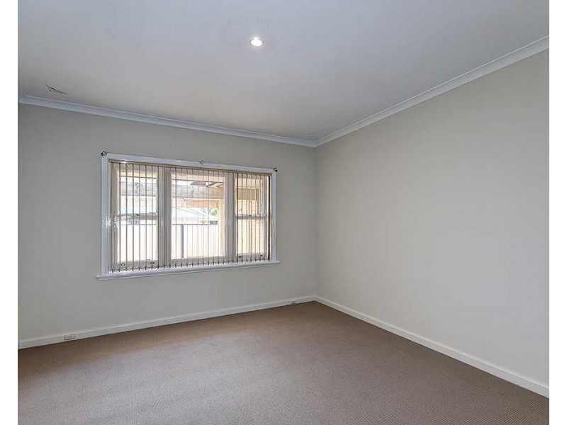 35 Sorensen Road, High Wycombe WA 6057