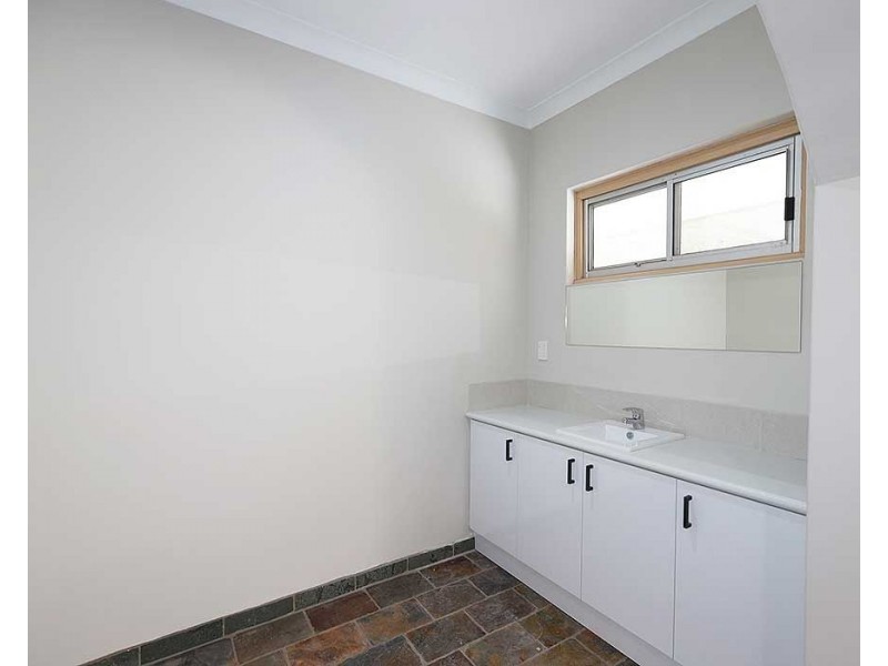 35 Sorensen Road, High Wycombe WA 6057