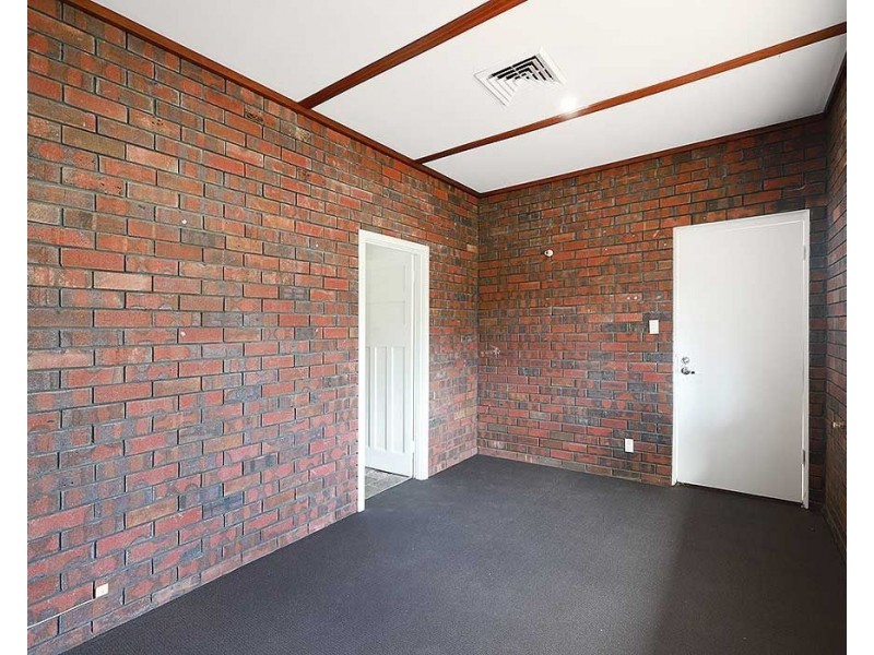 35 Sorensen Road, High Wycombe WA 6057