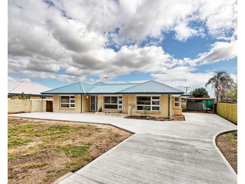 35 Sorensen Road, High Wycombe WA 6057